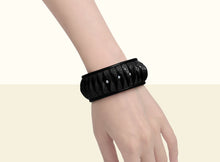 Preorder - Shimmering Yu Bracelet - Black